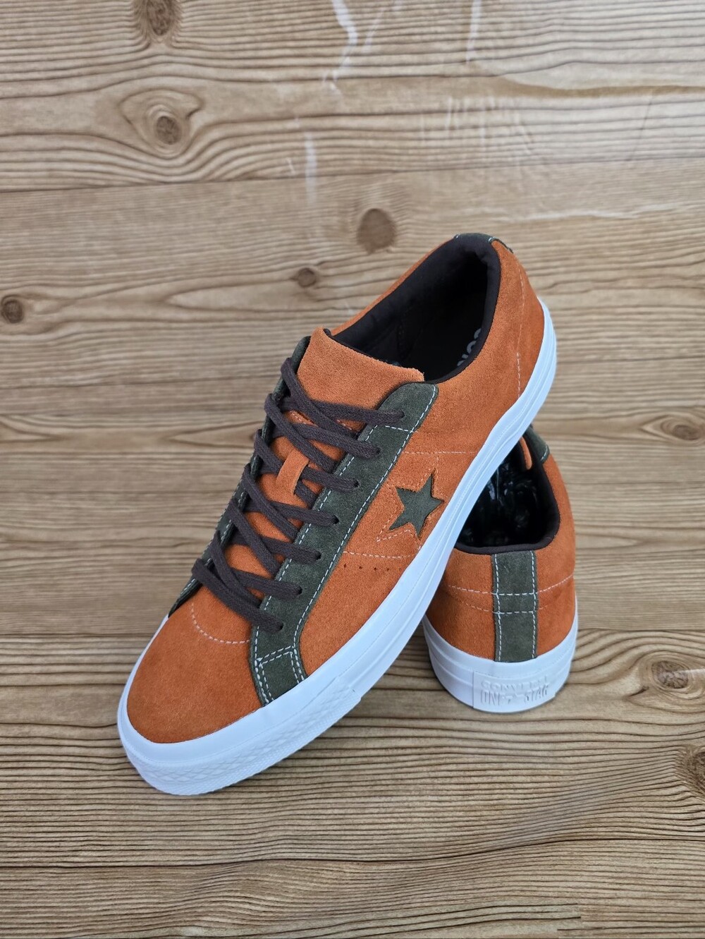 Converse-One Star Ox 'Bold Mandarin'